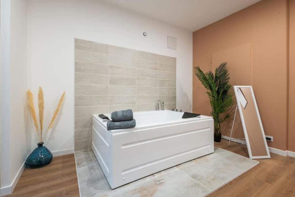 Charmant Cocon Avec Jacuzzi - Bordeaux Centre 외부 사진